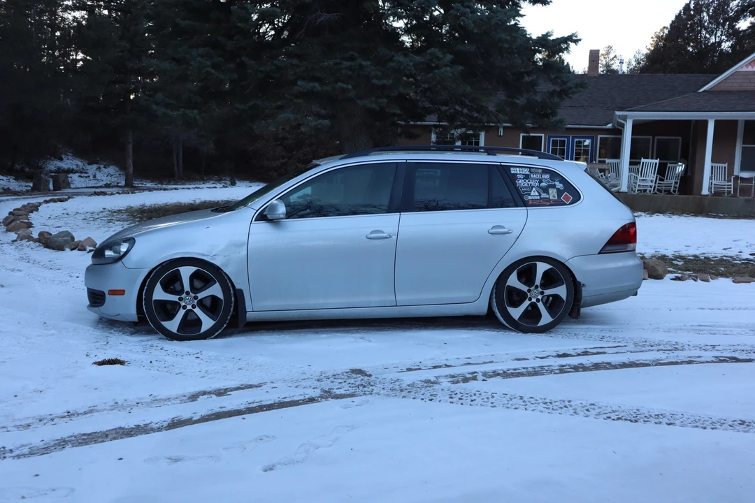2014 Volkswagen A6 Jetta - Image 2 of 17