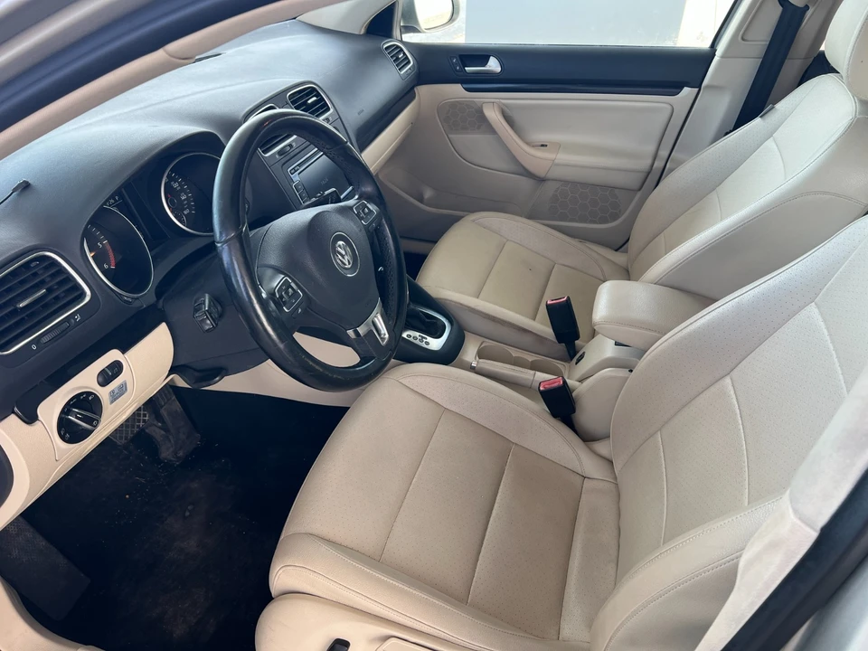 2014 Volkswagen A6 Jetta - Image 9 of 21