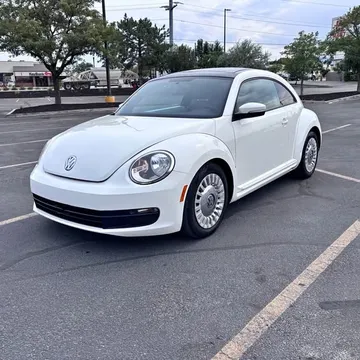 2014 Volkswagen New Beetle 2.5 Hatchback 2D