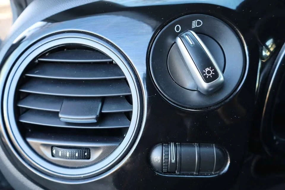 2014 Volkswagen A5 Beetle - Image 12 of 20