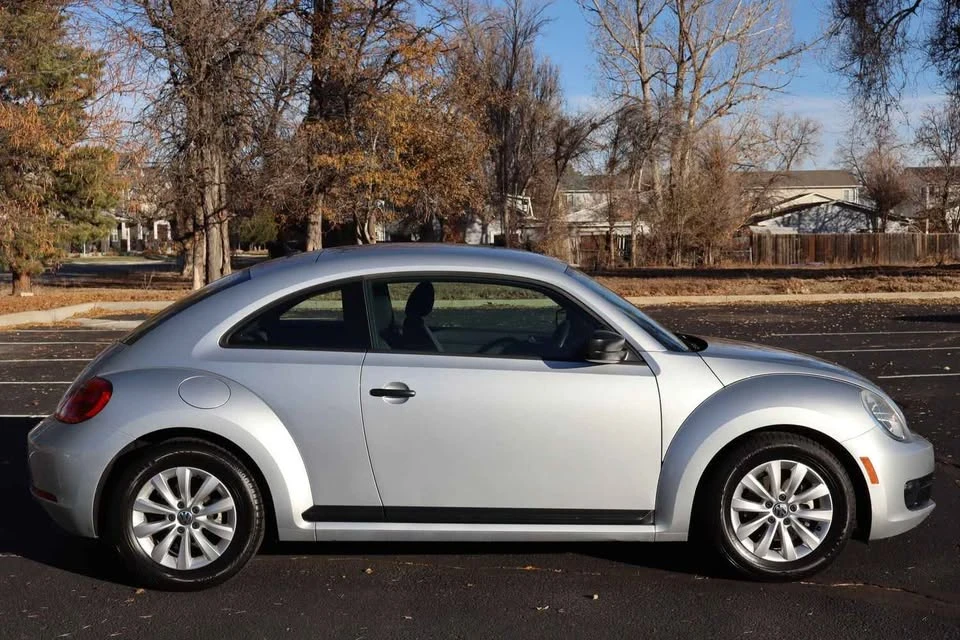 2014 Volkswagen A5 Beetle - Image 2 of 20