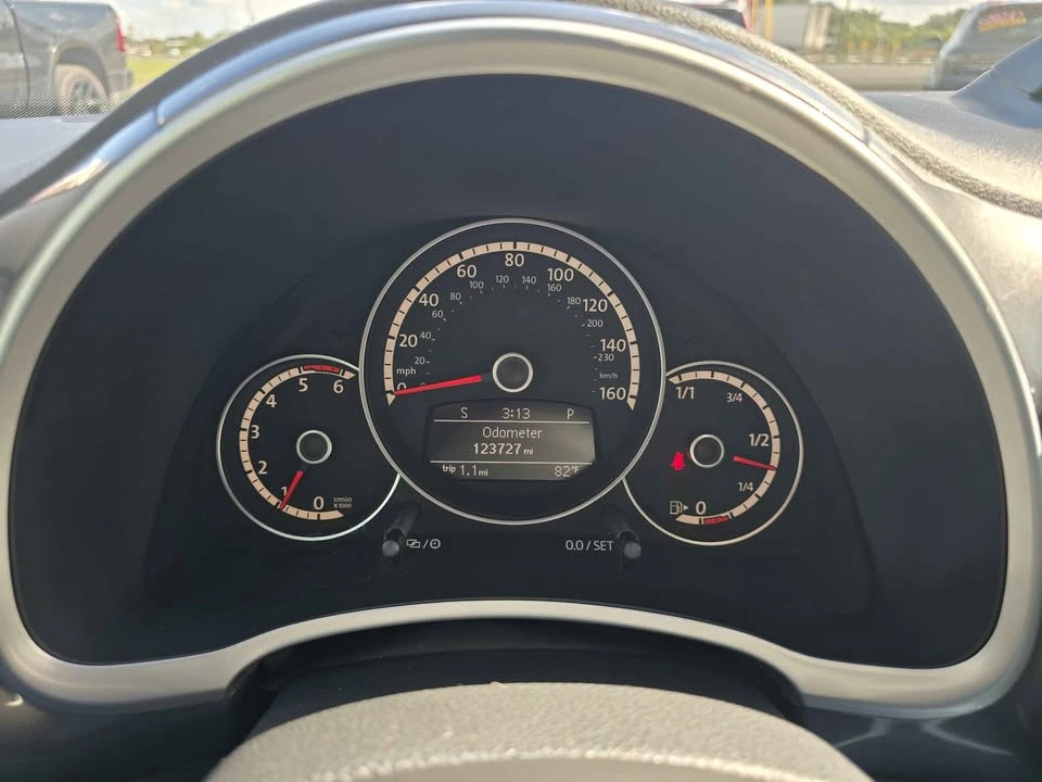 2014 Volkswagen A5 Beetle - Image 10 of 18