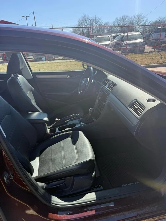 2014 Volkswagen Passat - Image 13 of 19