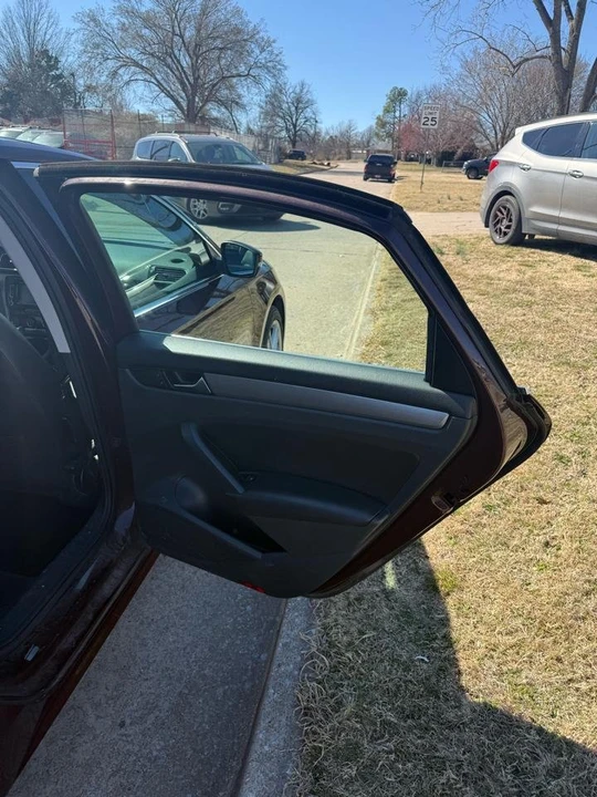 2014 Volkswagen Passat - Image 16 of 19