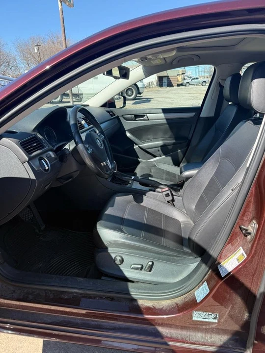 2014 Volkswagen Passat - Image 9 of 19