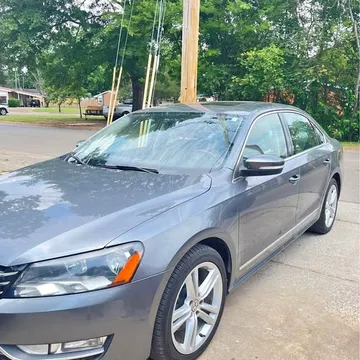 2014 Volkswagen Passat 1.8T SEL