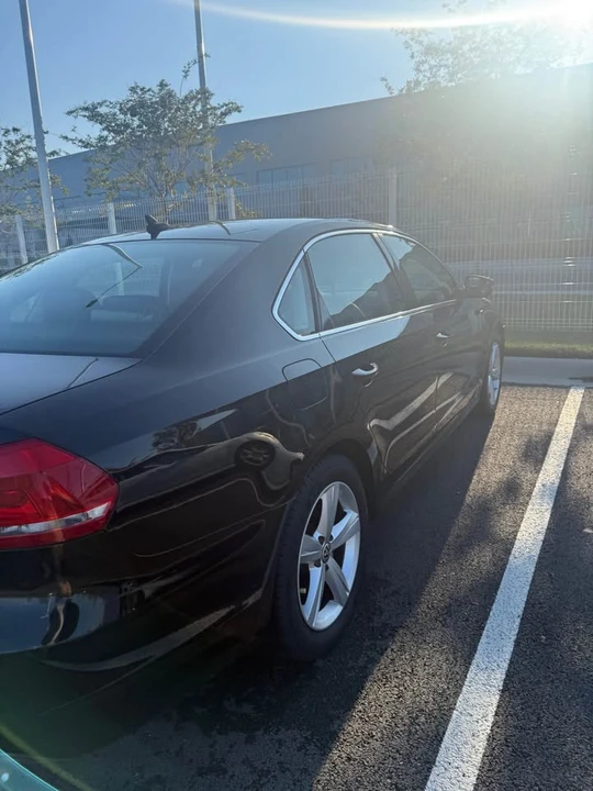 2014 Volkswagen Passat - Image 8 of 16