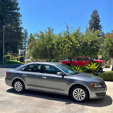 2014 Volkswagen Passat 1.8T Wolfsburg Edition Sedan 4D