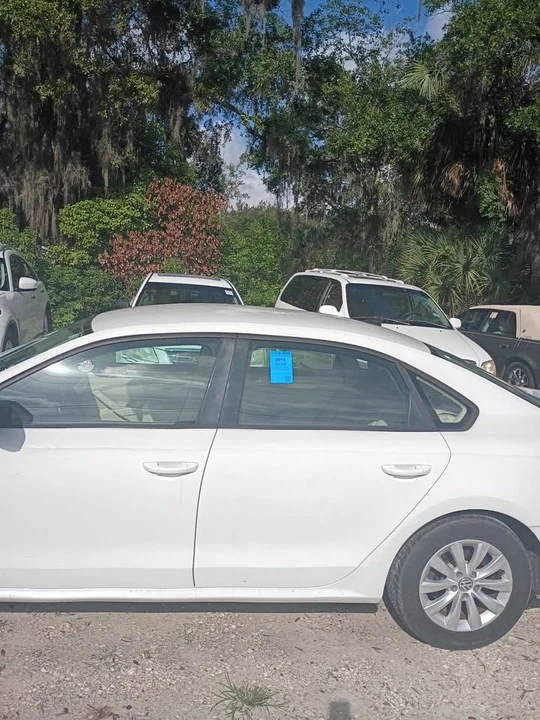 2014 Volkswagen Passat - Image 7 of 9