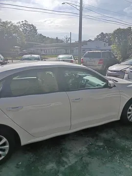2014 Volkswagen Passat 2.0T Sedan 4D