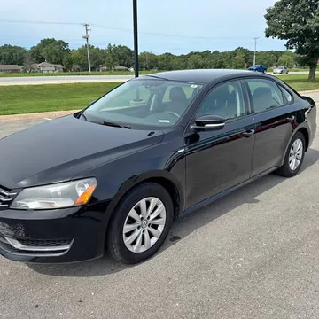 2014 Volkswagen Passat 2.5L Wolfsburg Edition
