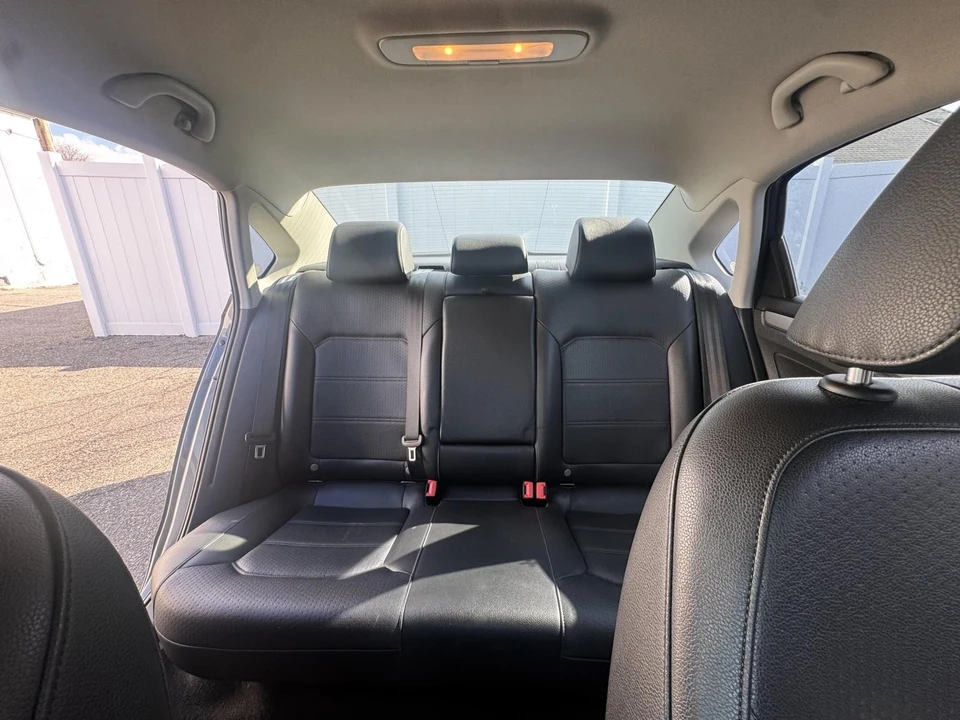 2014 Volkswagen Passat - Image 13 of 21