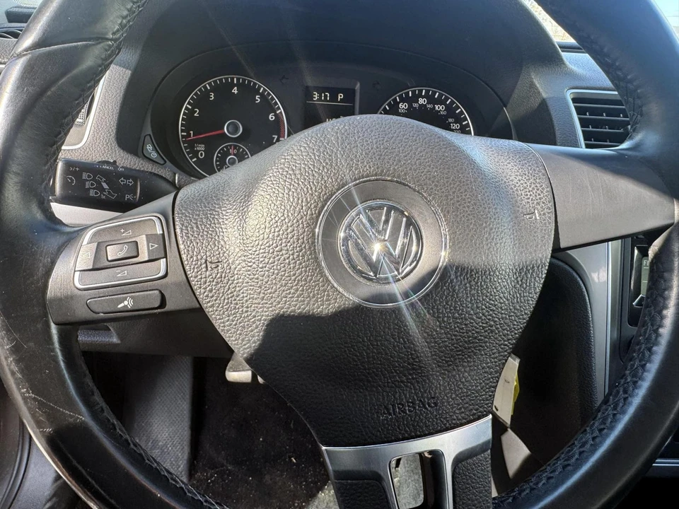 2014 Volkswagen Passat - Image 8 of 21