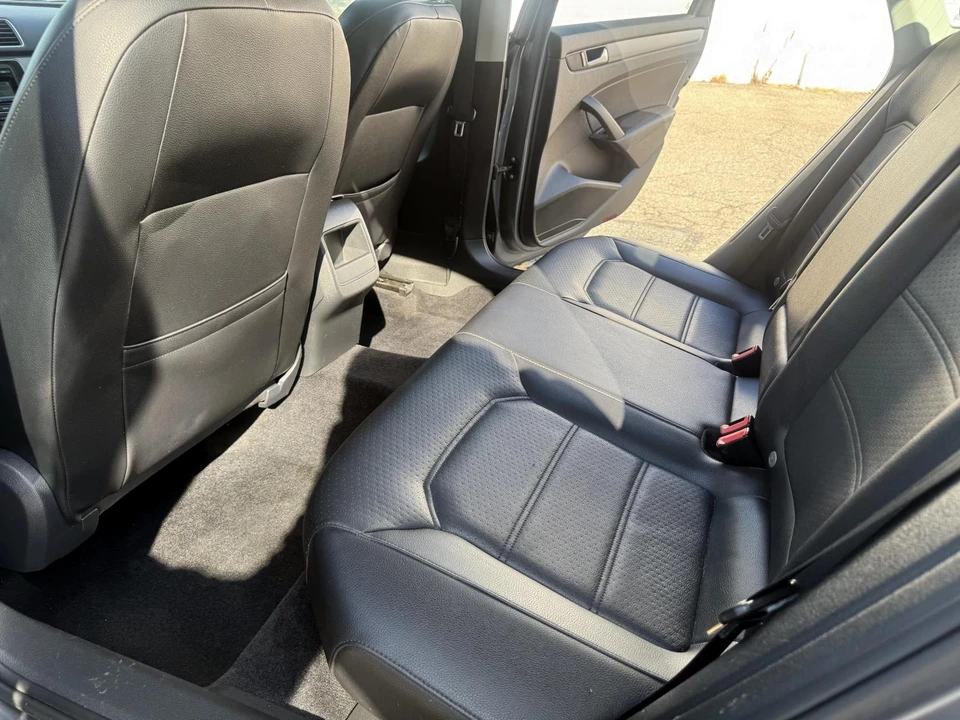 2014 Volkswagen Passat - Image 15 of 21
