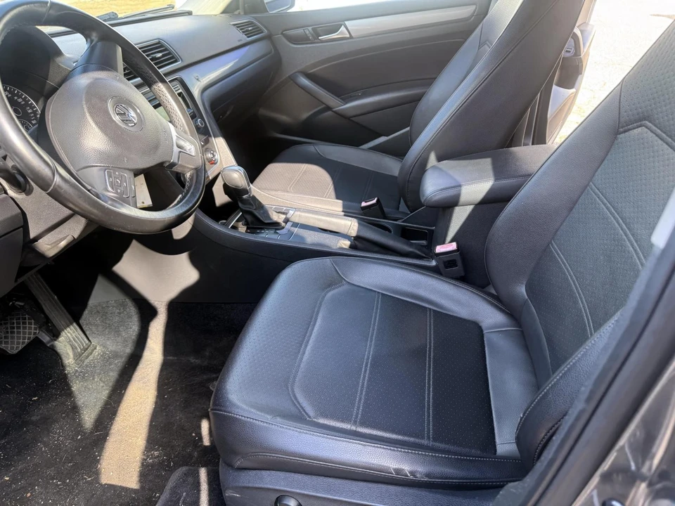 2014 Volkswagen Passat - Image 12 of 21