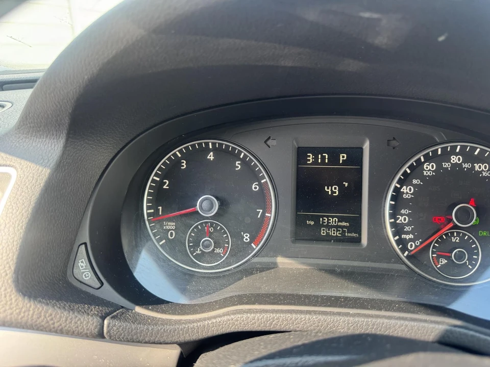 2014 Volkswagen Passat - Image 9 of 21