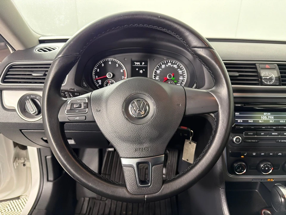 2014 Volkswagen Passat - Image 12 of 12