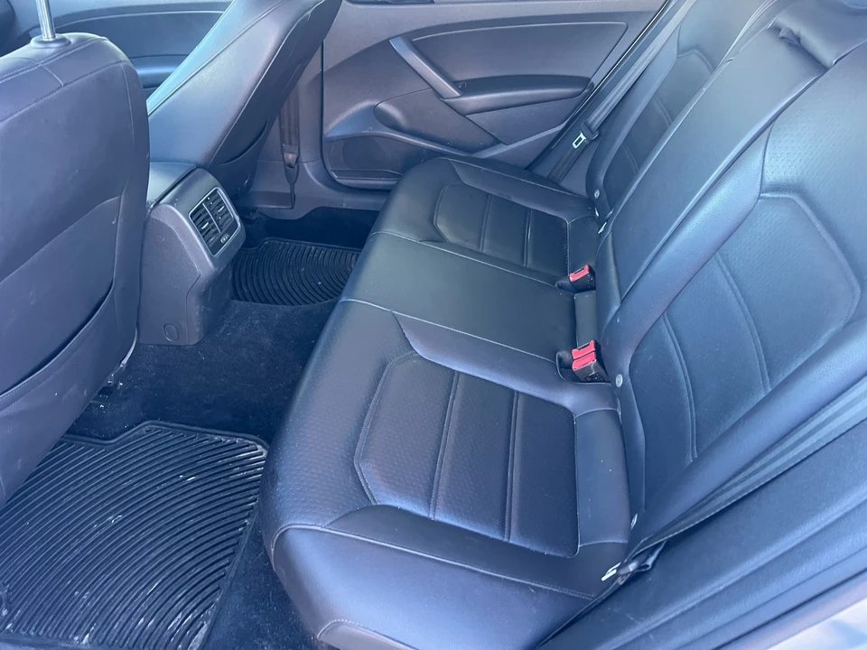 2014 Volkswagen Passat - Image 12 of 20