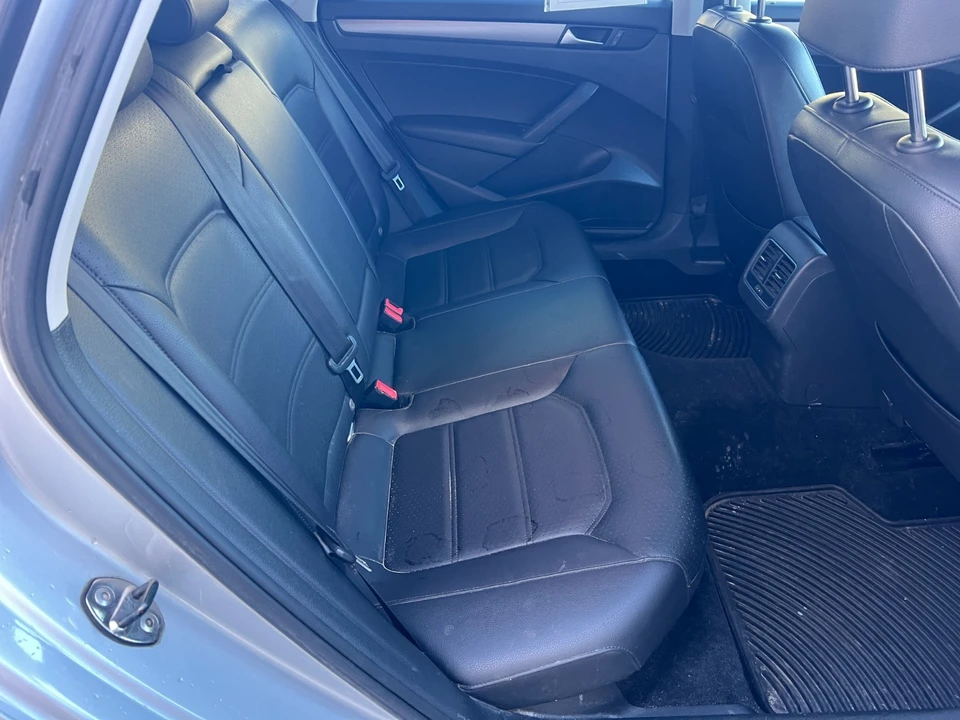 2014 Volkswagen Passat - Image 14 of 20