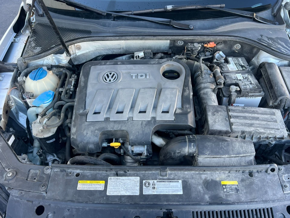 2014 Volkswagen Passat - Image 19 of 20