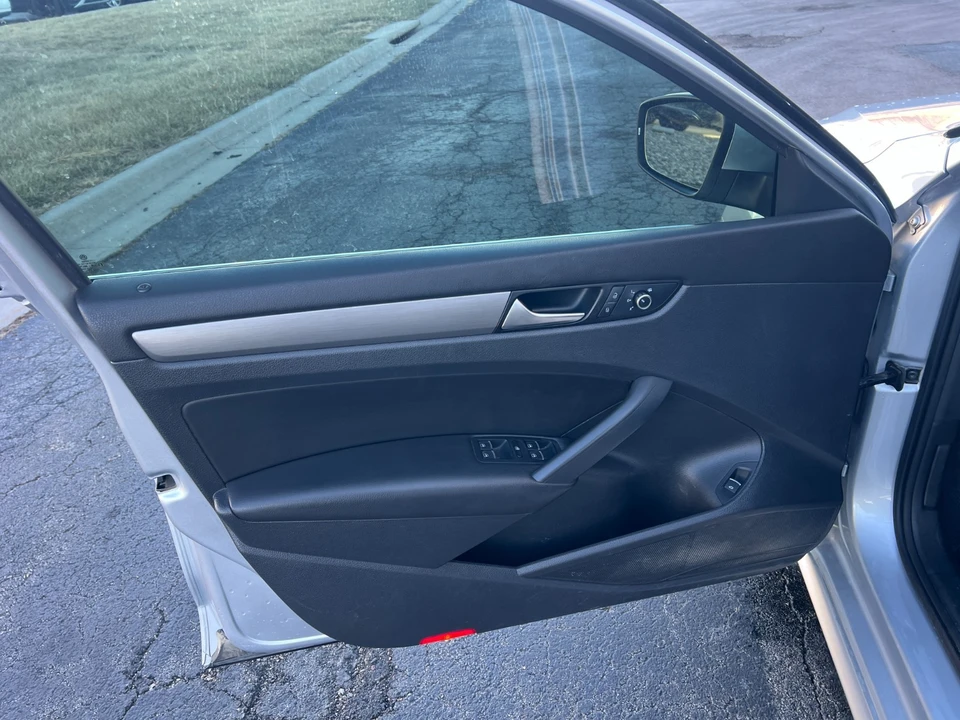 2014 Volkswagen Passat - Image 10 of 20