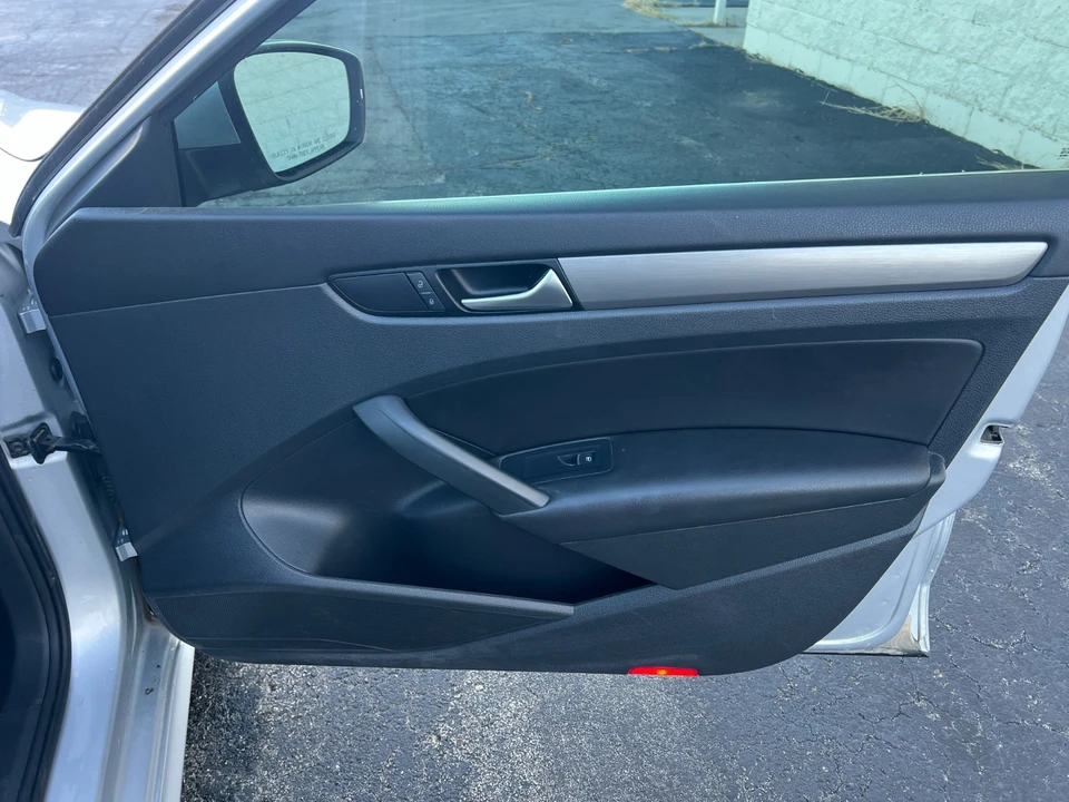 2014 Volkswagen Passat - Image 15 of 20