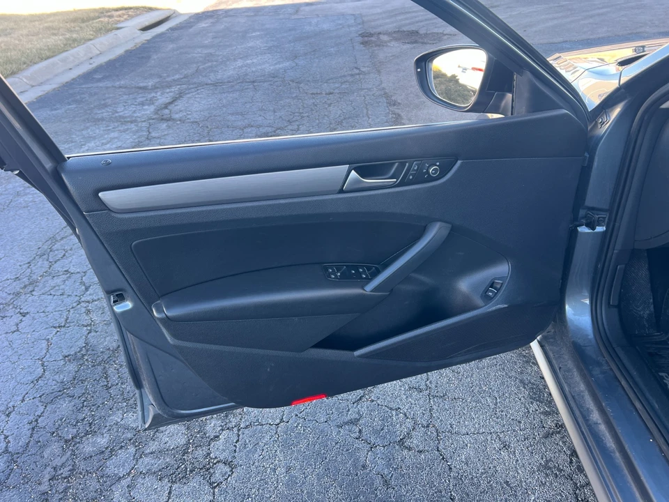 2014 Volkswagen Passat - Image 11 of 21