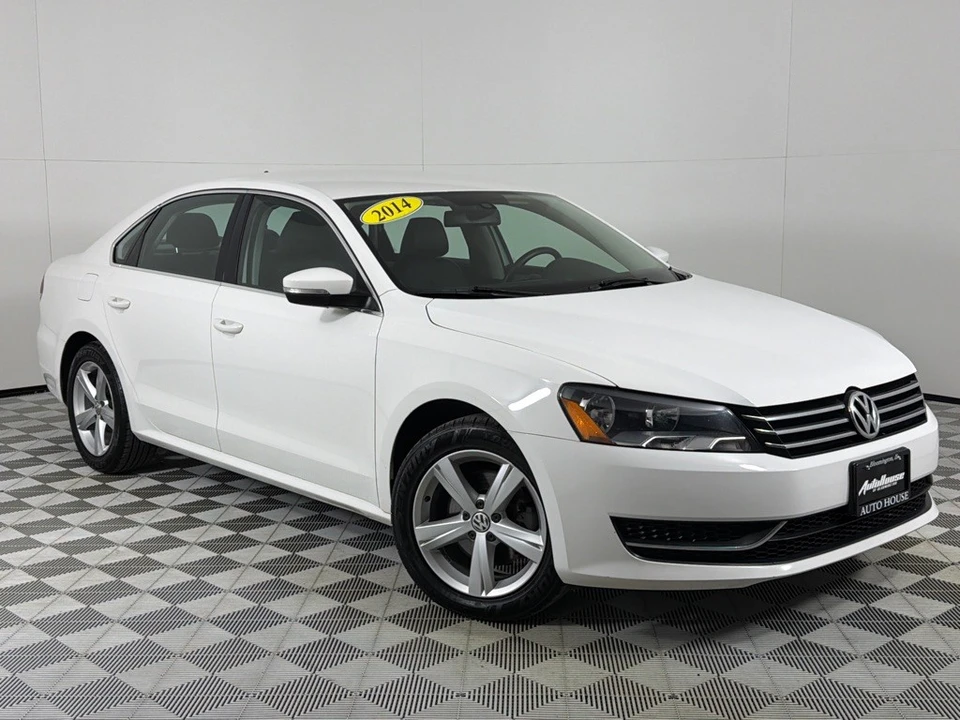 2014 Volkswagen Passat - Image 2 of 12