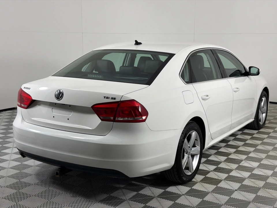 2014 Volkswagen Passat - Image 5 of 12