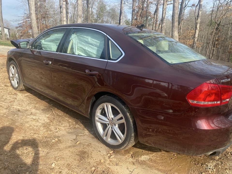 2014 Volkswagen Passat - Image 14 of 21