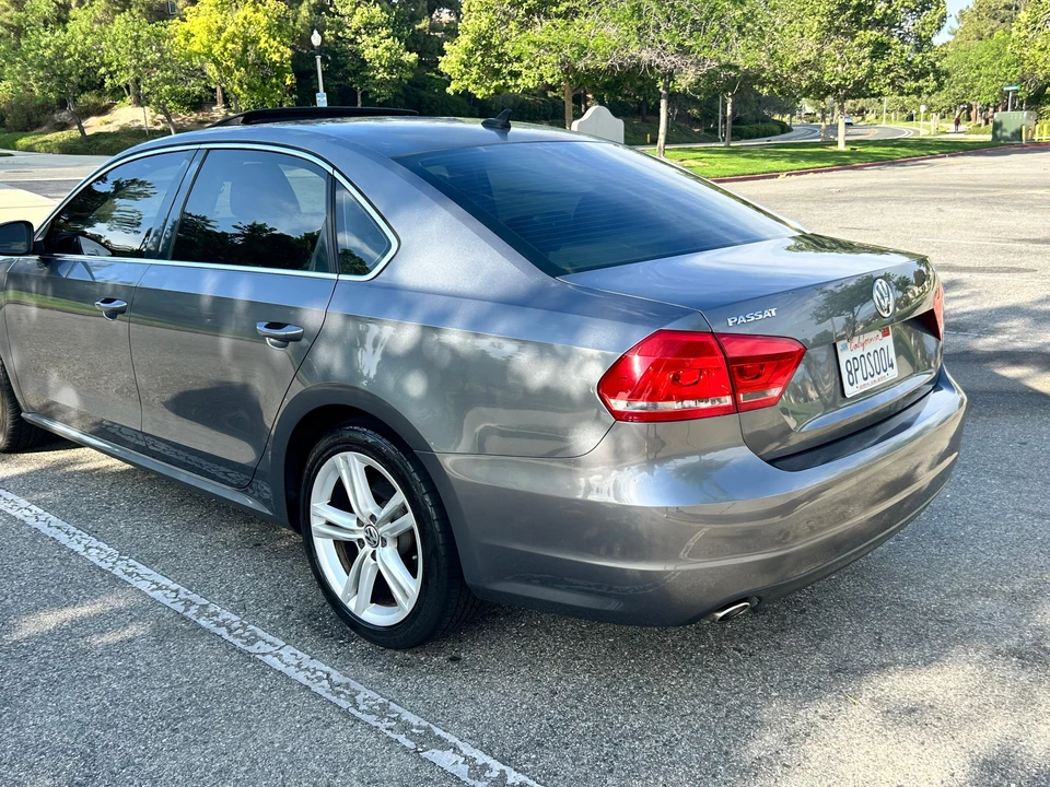 2014 Volkswagen Passat - Image 26 of 31