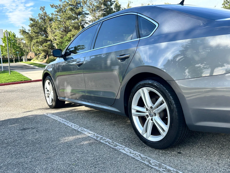 2014 Volkswagen Passat - Image 25 of 31