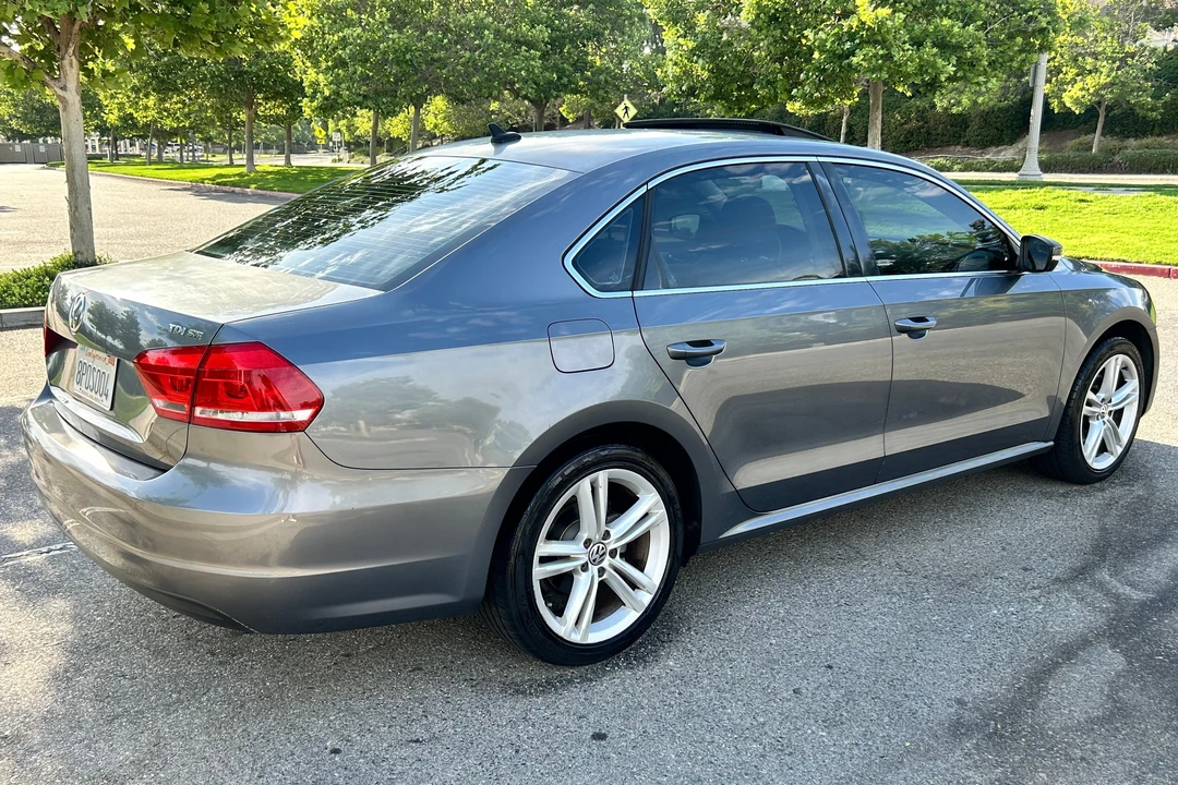 2014 Volkswagen Passat - Image 4 of 31