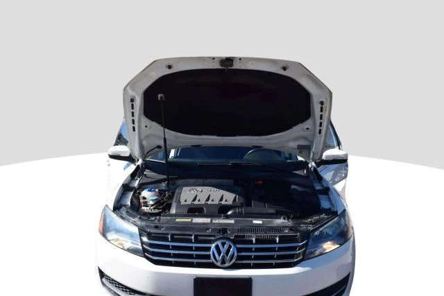 2014 Volkswagen Passat - Image 10 of 21