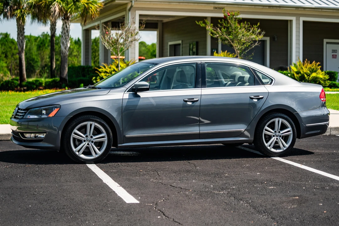 2014 Volkswagen Passat - Image 11 of 31