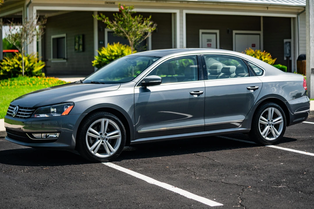 2014 Volkswagen Passat - Image 10 of 31