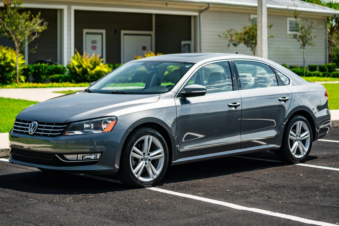 2014 Volkswagen Passat - Image 9 of 31
