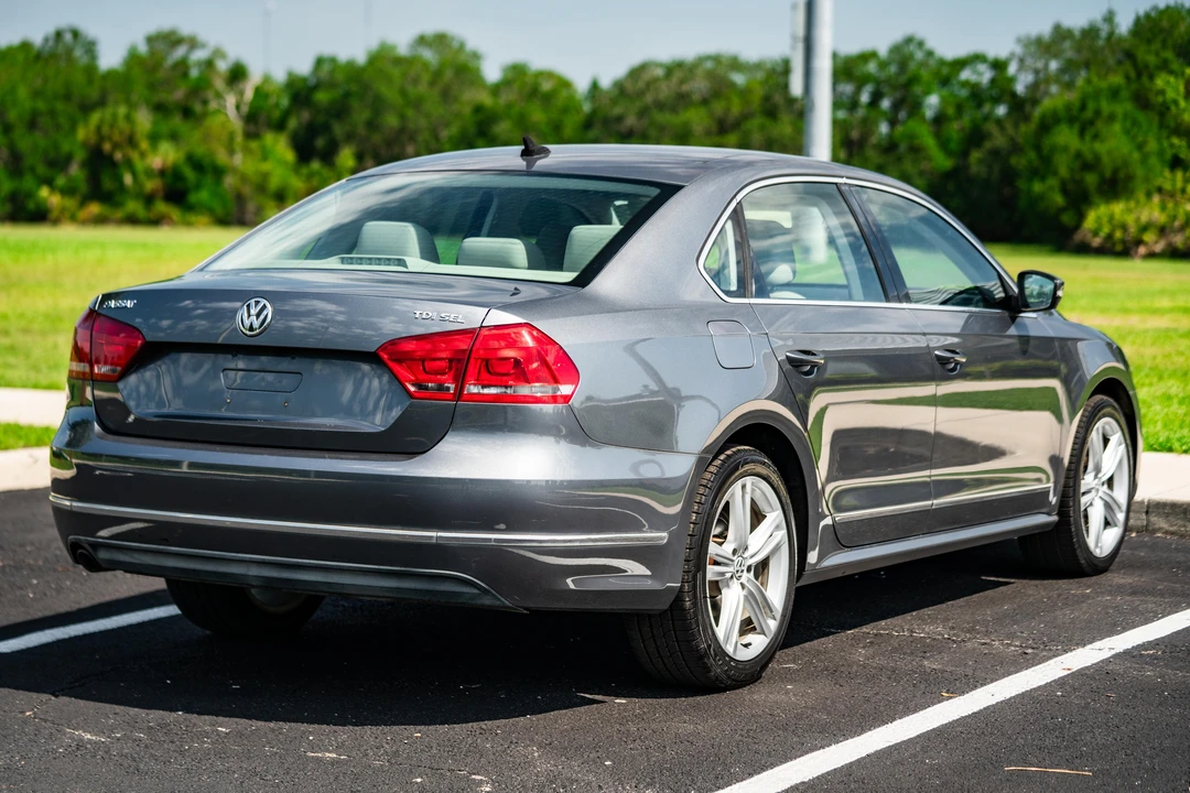 2014 Volkswagen Passat - Image 21 of 31