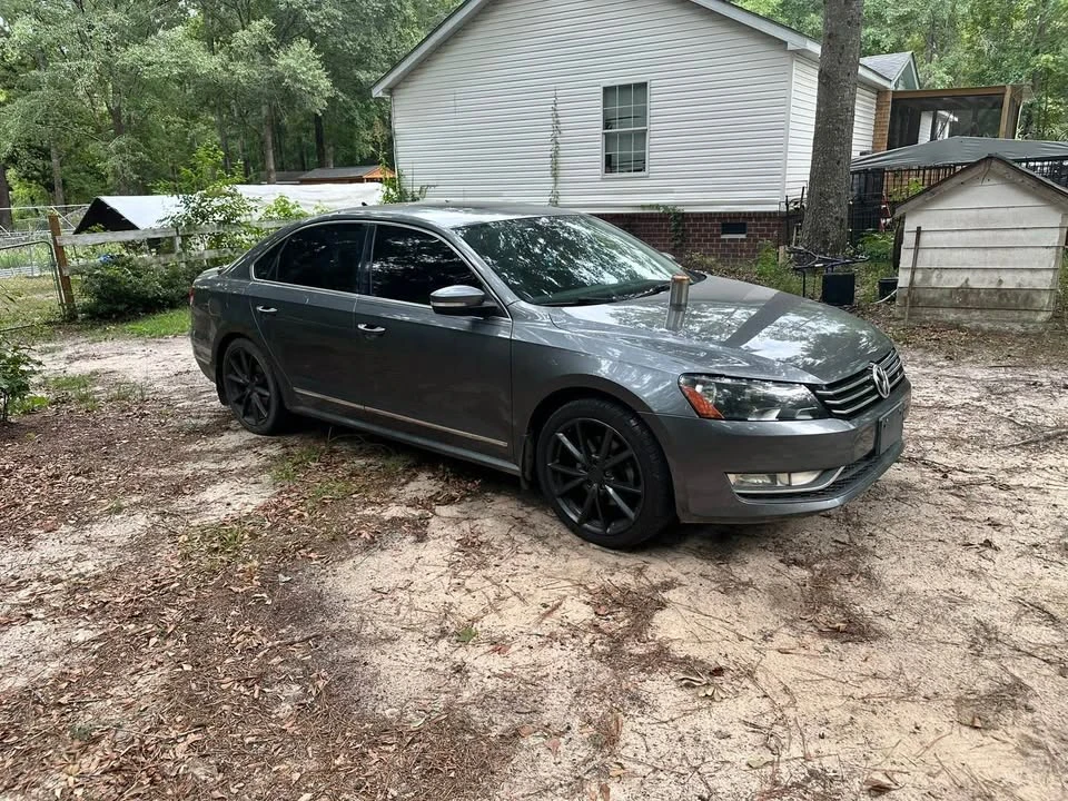 2014 Volkswagen Passat - Image 2 of 10