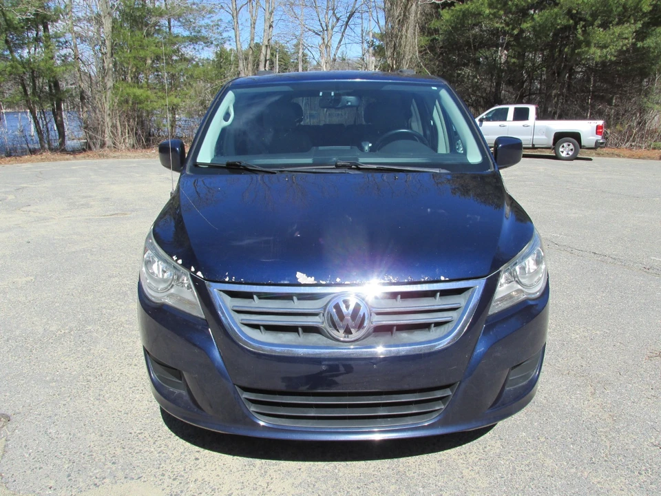2014 Volkswagen Routan - Image 4 of 21