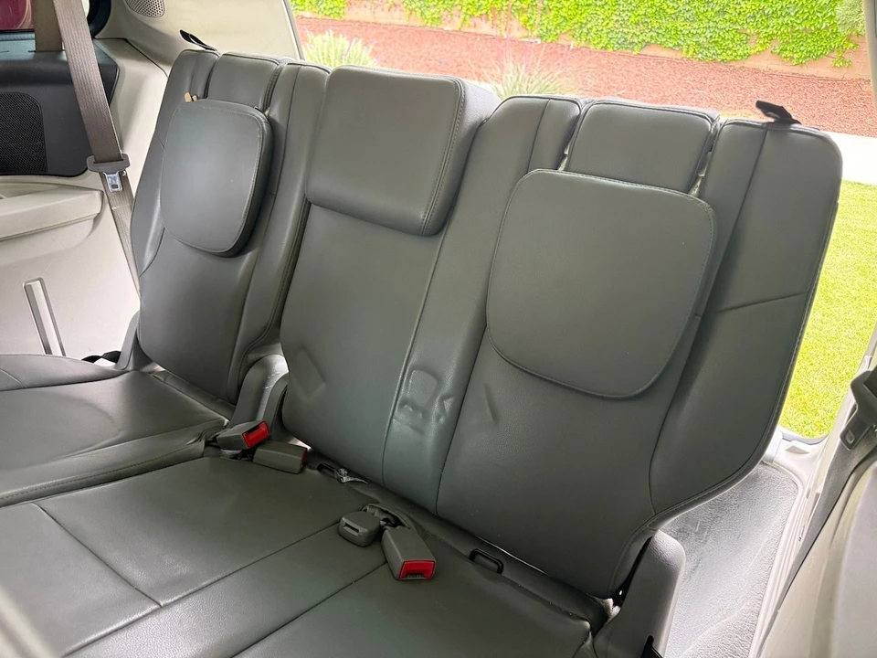 2014 Volkswagen Routan - Image 17 of 20