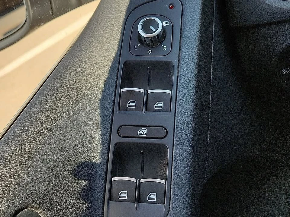 2014 Volkswagen Tiguan - Image 10 of 12