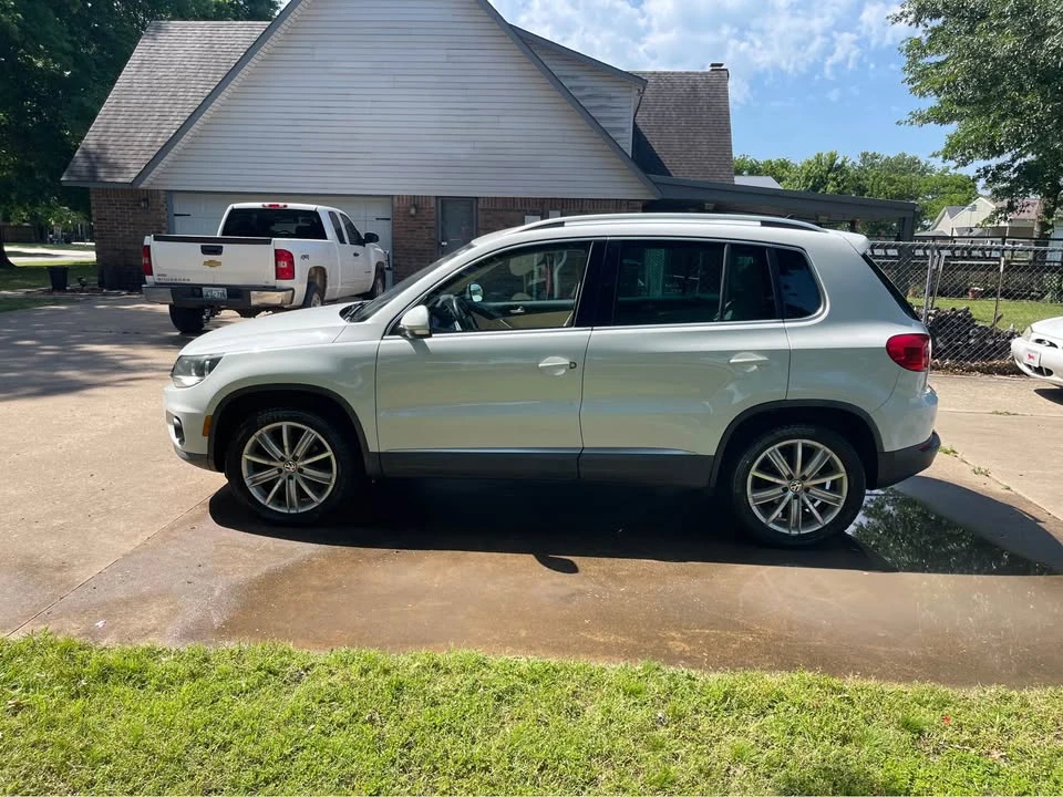 2014 Volkswagen Tiguan - Image 11 of 14