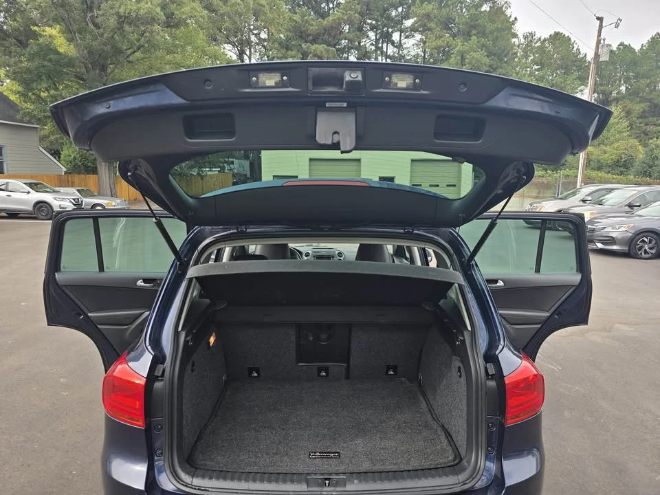 2014 Volkswagen Tiguan - Image 9 of 16