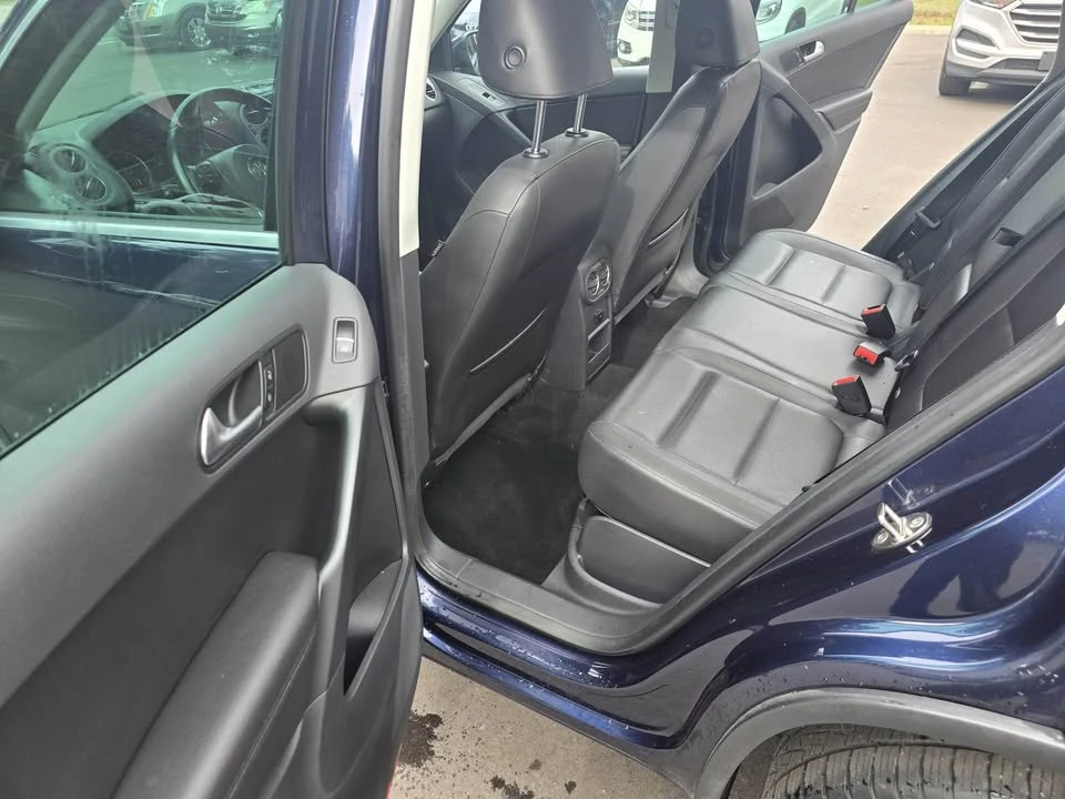 2014 Volkswagen Tiguan - Image 11 of 16