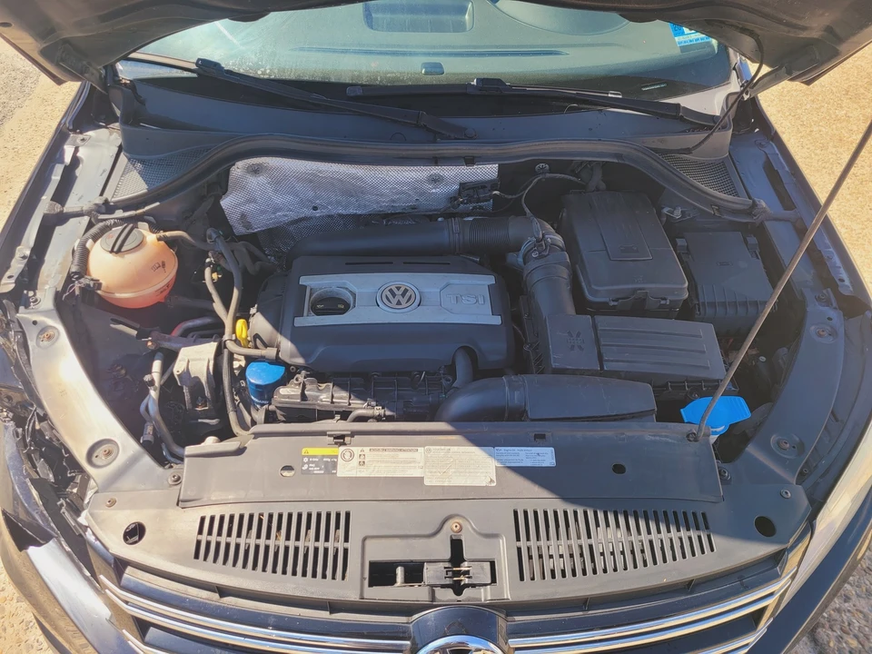 2014 Volkswagen Tiguan - Image 10 of 21