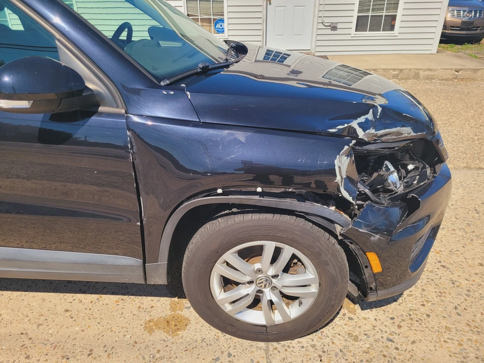 2014 Volkswagen Tiguan - Image 9 of 21