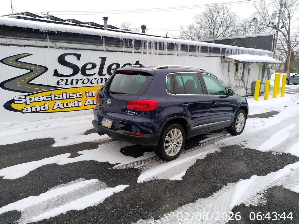 2014 Volkswagen Tiguan - Image 2 of 12