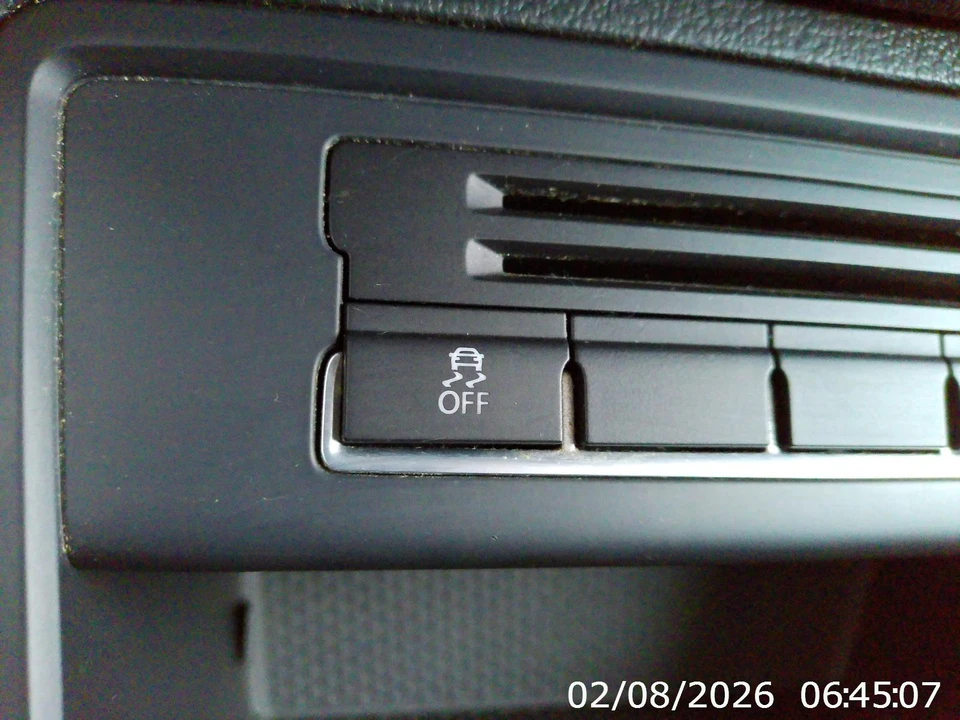 2014 Volkswagen Tiguan - Image 8 of 21