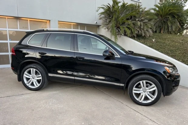2014 Volkswagen Touareg - Image 2 of 8